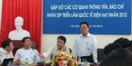 Phe duyet de an thong tin, tuyen truyen ve phat trien dien hat nhan o Viet Nam
